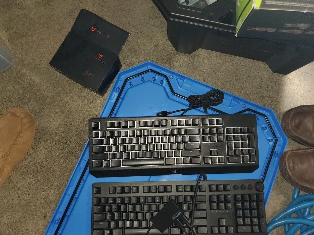 Razer Blackwidow Clicky Green Switches.