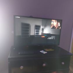 (READ DESC) 32 INCH Samsung Smart TV