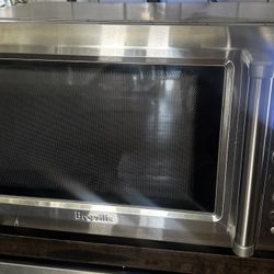 Microwave Breville