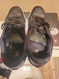 LOUIS VUITTON Shoes 9.5 monogram shoes sneakers