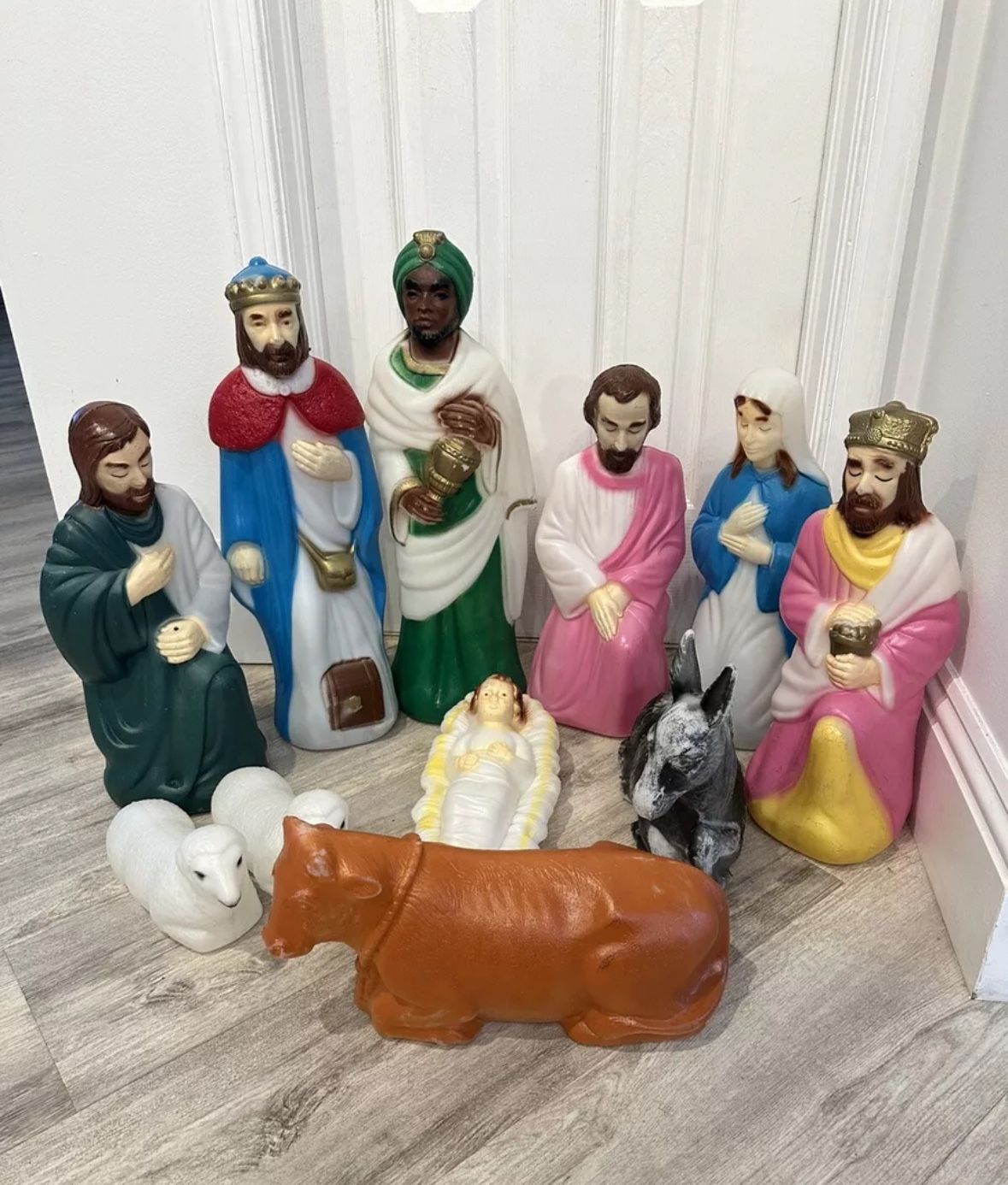 Vintage 11 Piece Nativity Blow Mold Set Christmas Small Some Missing Lights