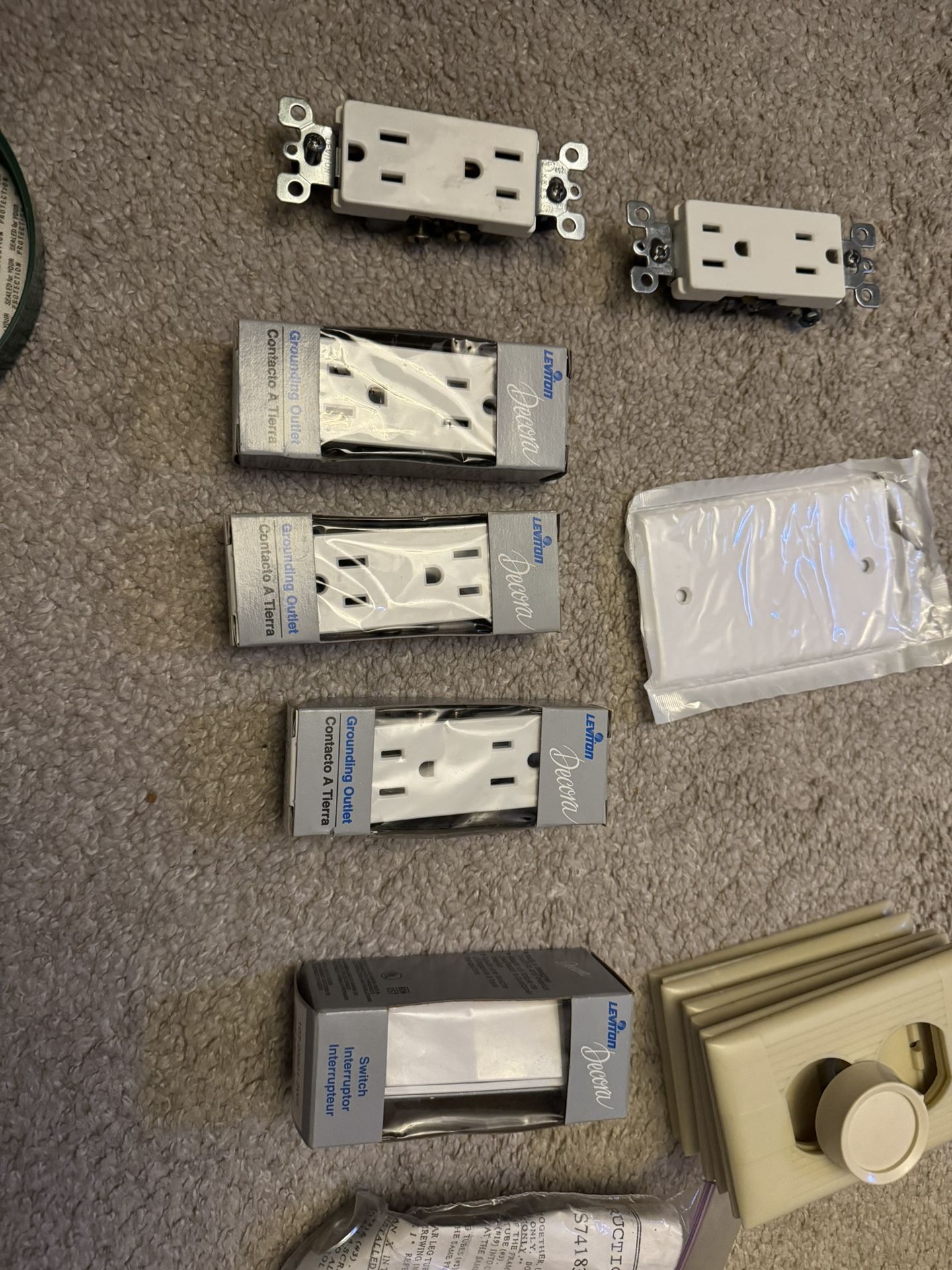 Grounding Outlets + Switch Interruptor