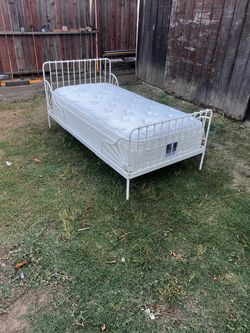 VINTAGE TWIN BED FRAME
