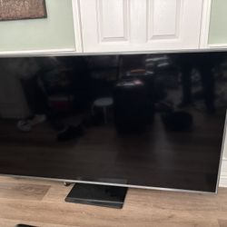 LG TV - Model # 70UK6570PUB 