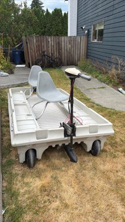 Bass boat