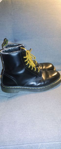 Dr Martens - size 10M