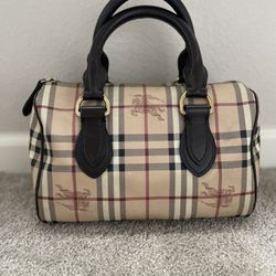 Authentic Burberry Bag ( New ) for Sale in Bellevue, WA - OfferUp