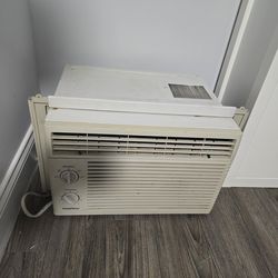 Goldstar R5050 Window Air conditioner