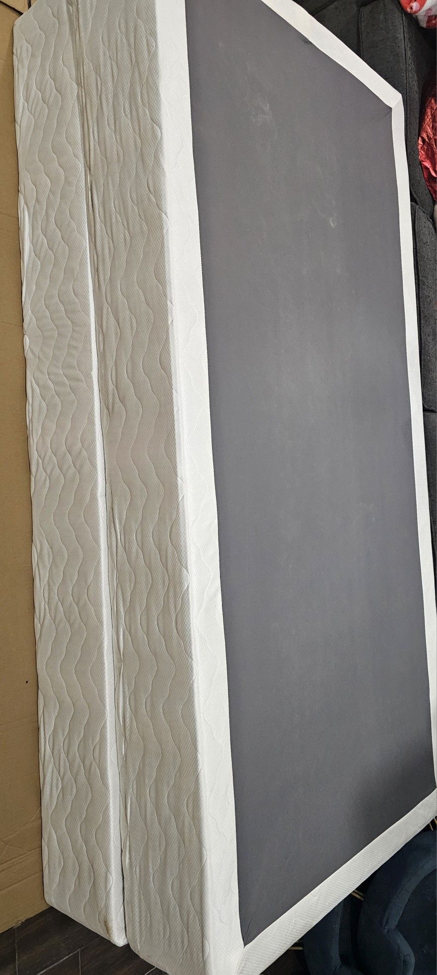 2 Box Spring Twin