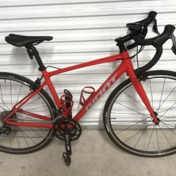 2021 Giant Contend 3 47cm Medium Frame. Excellent Condition!