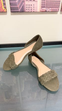 Old navy sandals size 6
