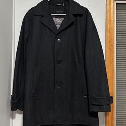 CALVIN KLEIN MENS JACKET SIZE MEDIUM RUNS BIG SO IT CAN FIT A LARGE 