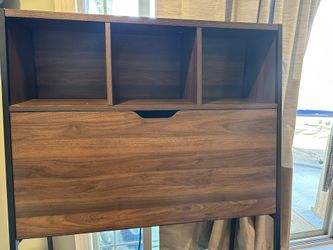 Space Saving Desk/Oversized Desk Chair