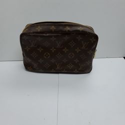 Louis Vuitton Trousse De Toilette 28 