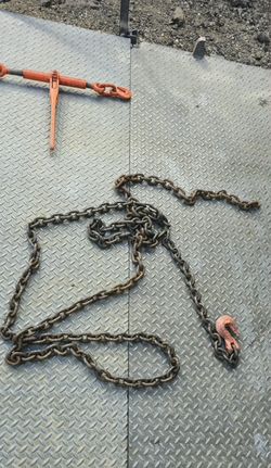 Flatbed Chains & Binders – 2 Chains (15 ft, 3/8) + 4 Binders
