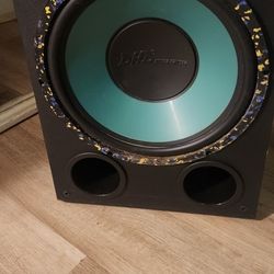 SD300-6 CLASS D SUBWOOFER AMPLIFIER 