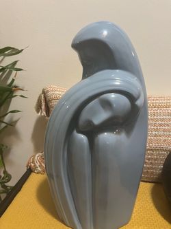 Vintage Royal Haeger Lovers Embrace Sculpture