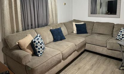 Couch Beige