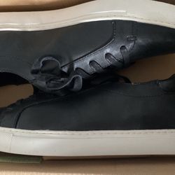 Kenneth Cole Sneakers