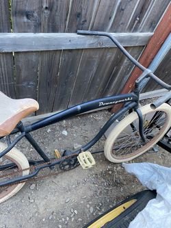 Man’s beach cruiser
