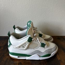 Jordan 4 SB Size 8.5 Men’s
