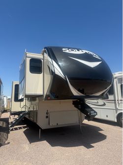 Grand Design Solitude 379FL