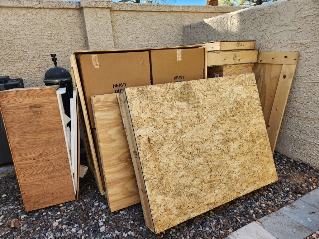 FREE, PLYWOOD CRATES FOR MOVERS