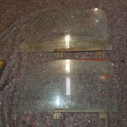 VW Bug Pre 1964 One Piece Glass with Metal Bracket