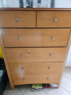 Dresser