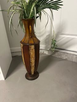 Vase with flower