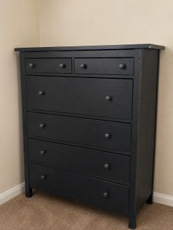 Black 6-Drawer Dresser / Chest – Good Condition