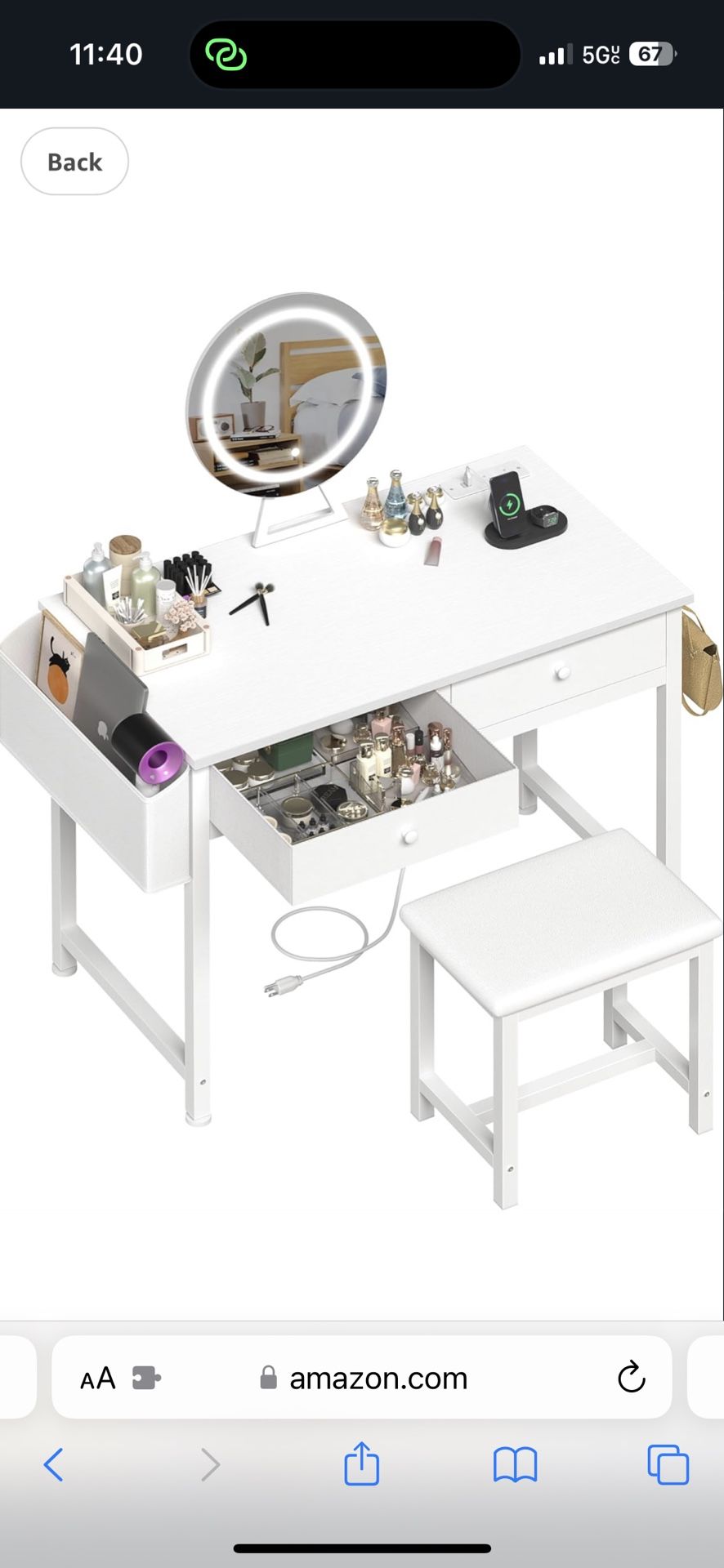Makeup vanity