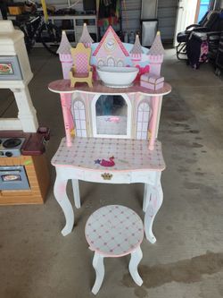 Kids vanity $30