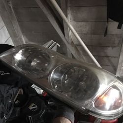 2001 Infiniti i30 headlights