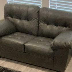 Couch & Loveseat Set