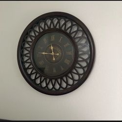 Large Decorative Wall Clock – Bronze/Black
