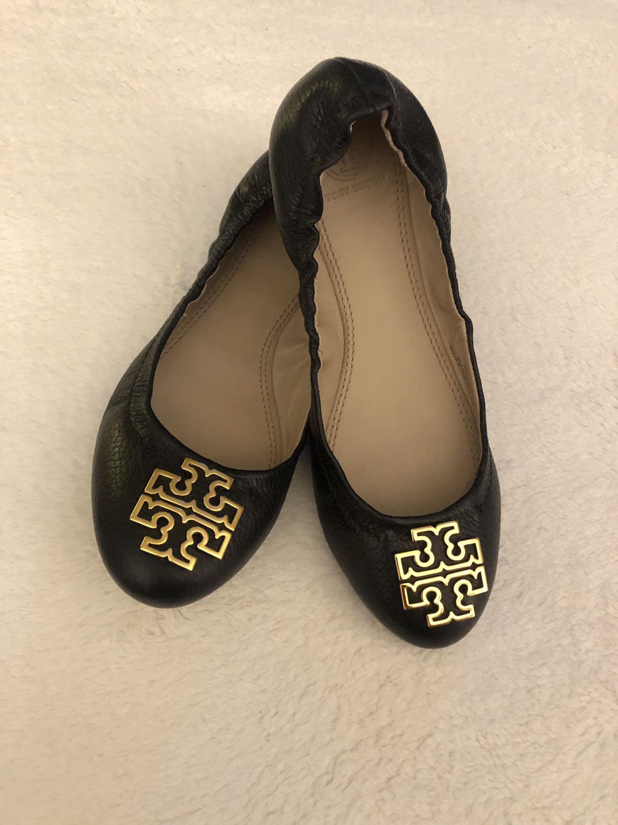 TORY BURCH BLACK FLATS SIZE 6 1/2