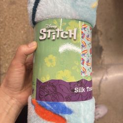 NWT Disney stitch silk touch throw blanket 