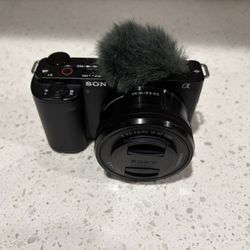  Sony Alpha ZVE10 Camera 