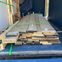 32board Feet Lot 4/4 KD Rift Oak S3 