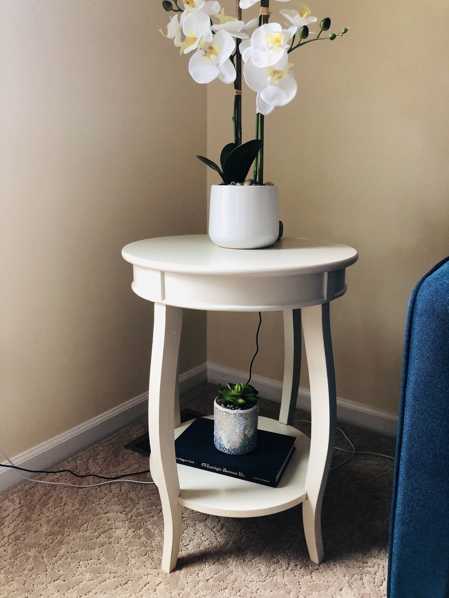 Round Accent end table
