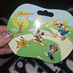 Disney Pins Selling Together