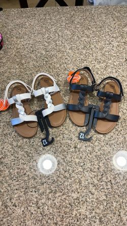 Girls sandals size 12T 2x$7