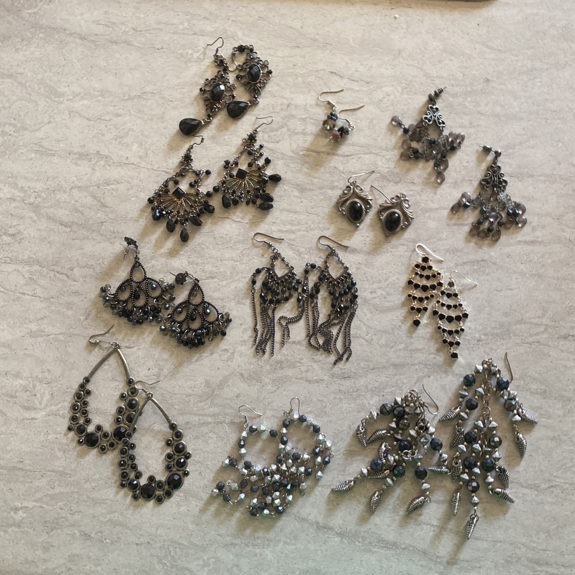 Jewelry-Earrings-Black and Silver