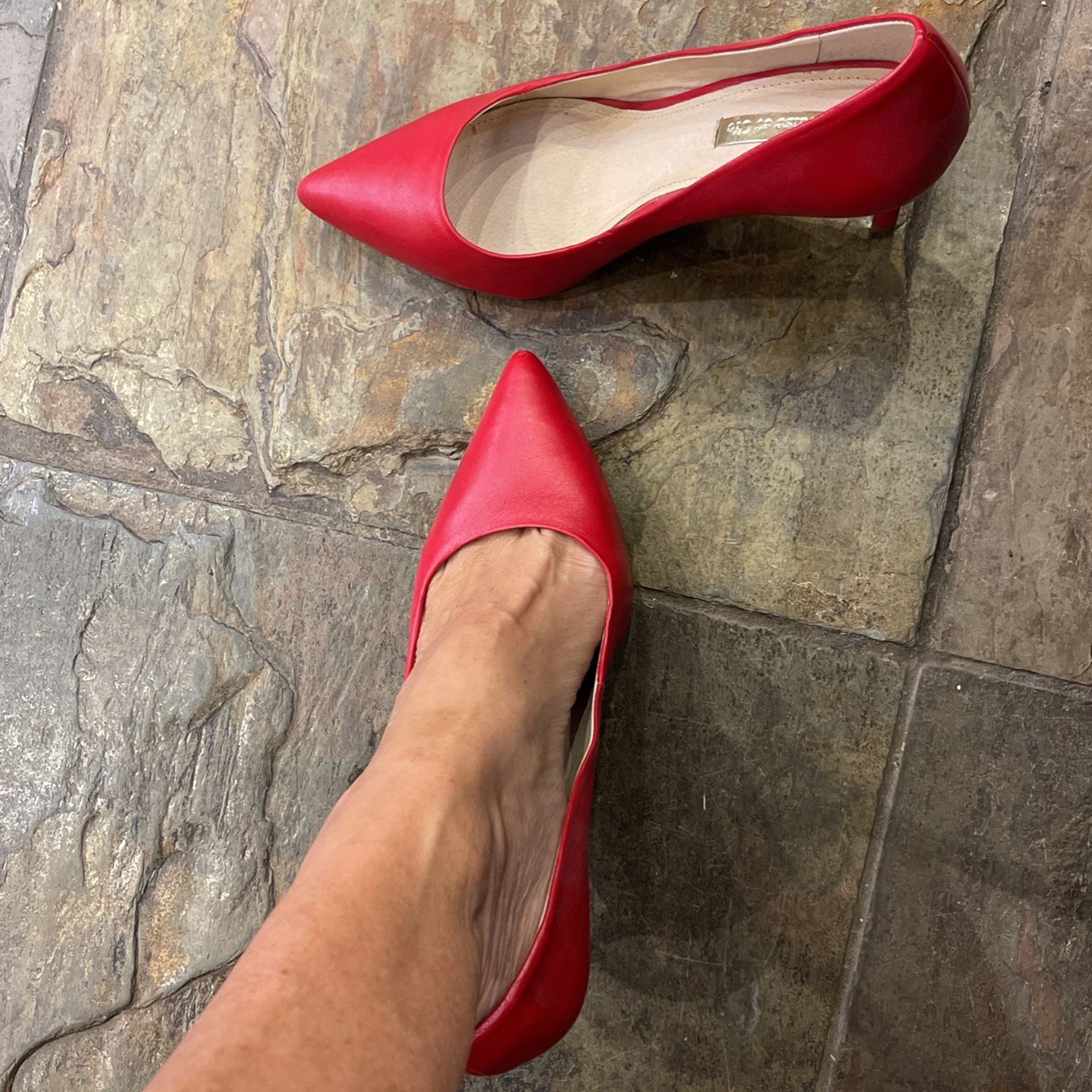 Red heels Size 7  Heel size 2 1/2