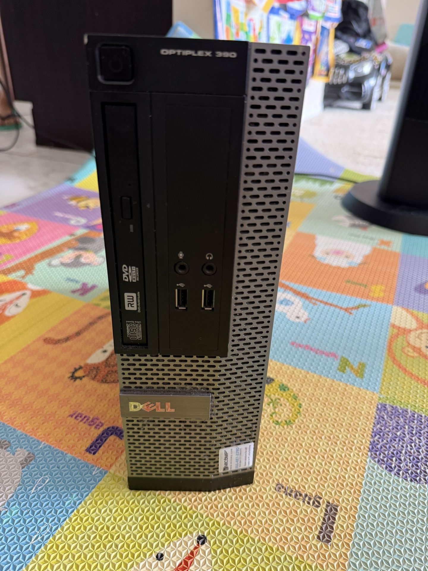 Used Dell Optiplex desktop computer. (i3, 8GB Ram)