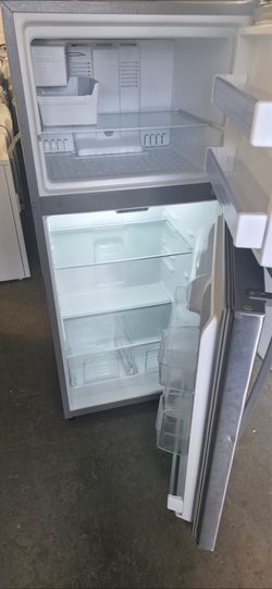 Whirlpool refrigerator working perfectly