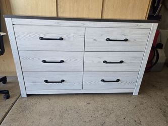 6 DRAWER DRESSER
