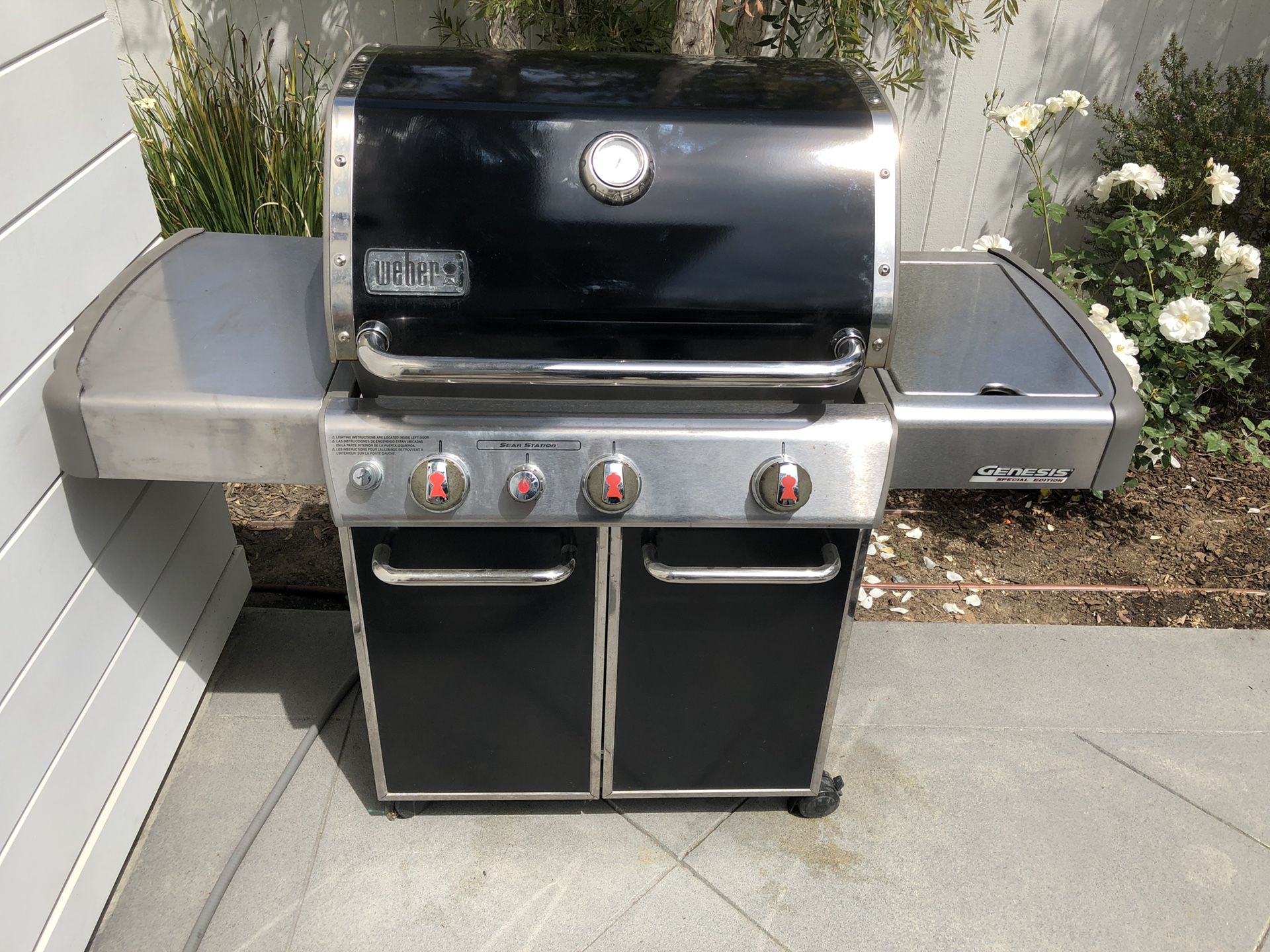 Weber Genesis E-330 Special Edition Natural Gas Grill $200