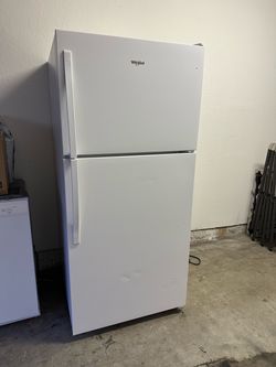 Whirlpool 30” wide refrigerator